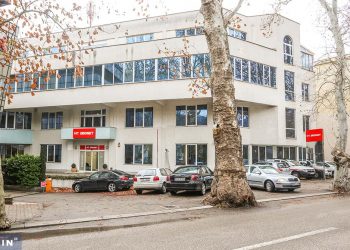 Porodični posao u javnom preduzeću