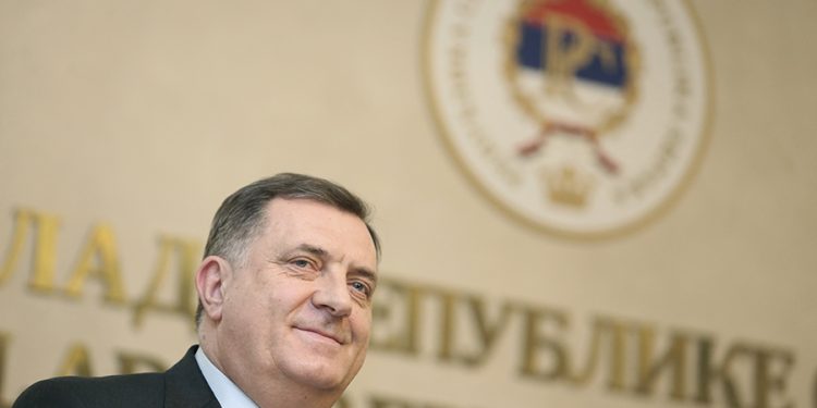 ZAVADI PA VLADAJ Dodik “razbio” opoziciju u Srpskoj