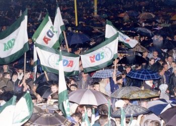 HAJKA NA ANTIPATRIOTE: Sačuvajmo državu da bi je oni nastavili pustošiti!