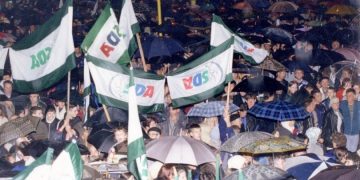 HAJKA NA ANTIPATRIOTE: Sačuvajmo državu da bi je oni nastavili pustošiti!