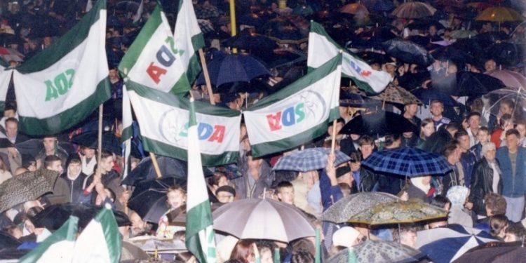 HAJKA NA ANTIPATRIOTE: Sačuvajmo državu da bi je oni nastavili pustošiti!