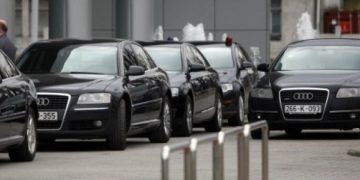 NAJDRAŽI DODIKOV SNABDJEVAČ: Vlast u RS kupila limuzine u vrijednosti dva miliona maraka