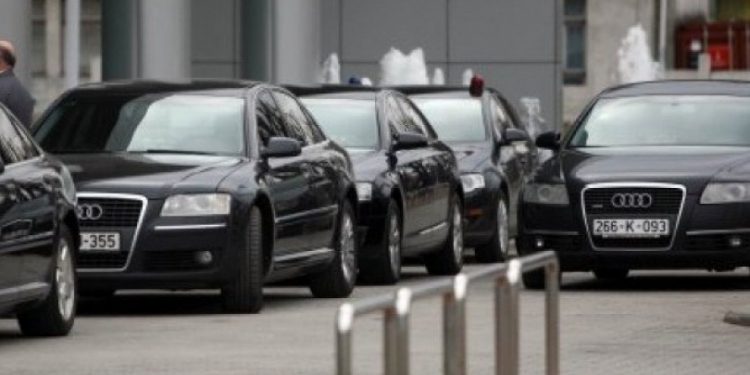 NAJDRAŽI DODIKOV SNABDJEVAČ: Vlast u RS kupila limuzine u vrijednosti dva miliona maraka