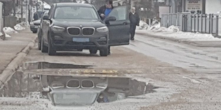 BRZA REAKCIJA: Đaković tek danas registrovao BMW kupljen od hrvatskog konzula